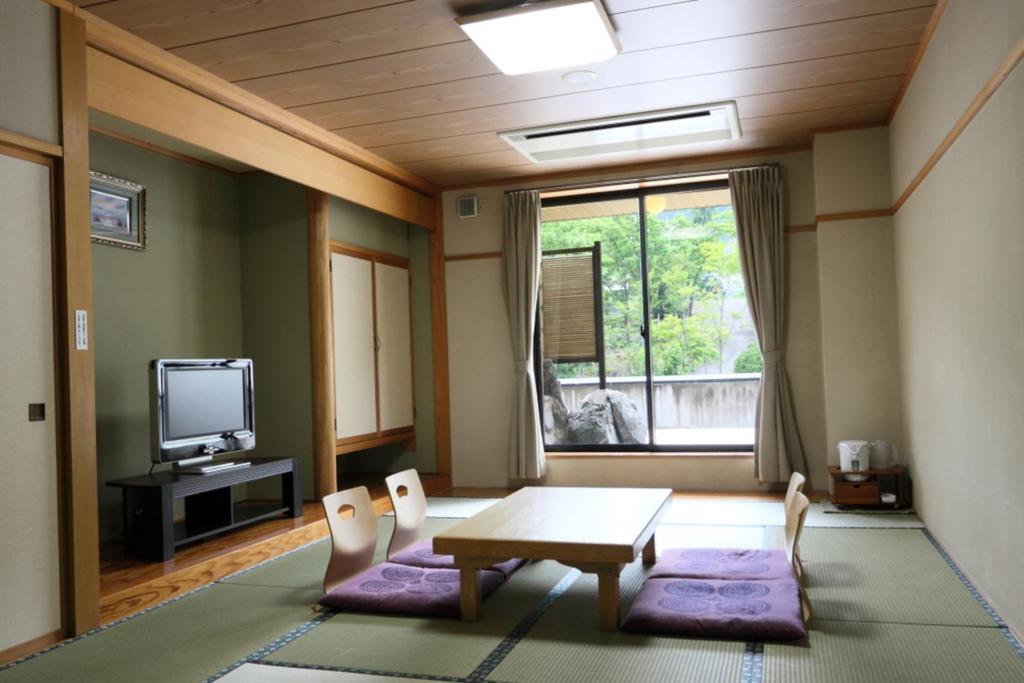 Ishiuchi Yungparunas Otel Minamiuonuma Dış mekan fotoğraf